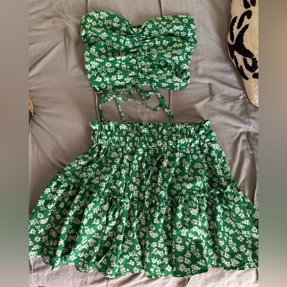 Green Floral Two-Piece Skirt Set